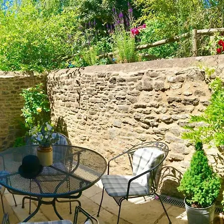 Oxfordshire Living - The Bowler Hat Cottage - Woodstock Exterior photo