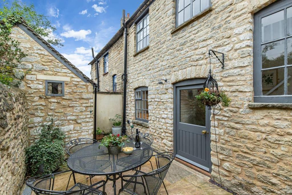Holiday home Oxfordshire Living - The Bowler -