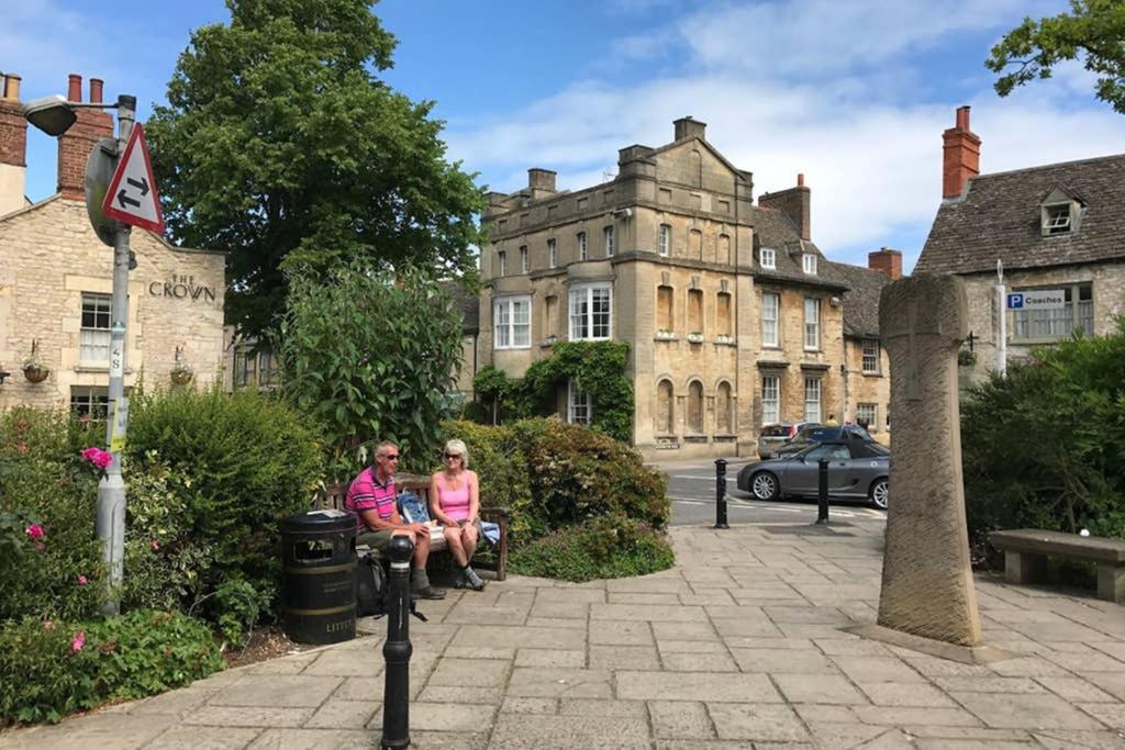 Oxfordshire Living - The Bowler - Holiday home